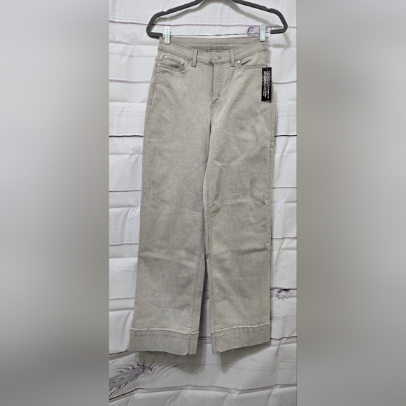 Canyon Retreat Wide Leg Distressed Jeans - Picture 1 of 11